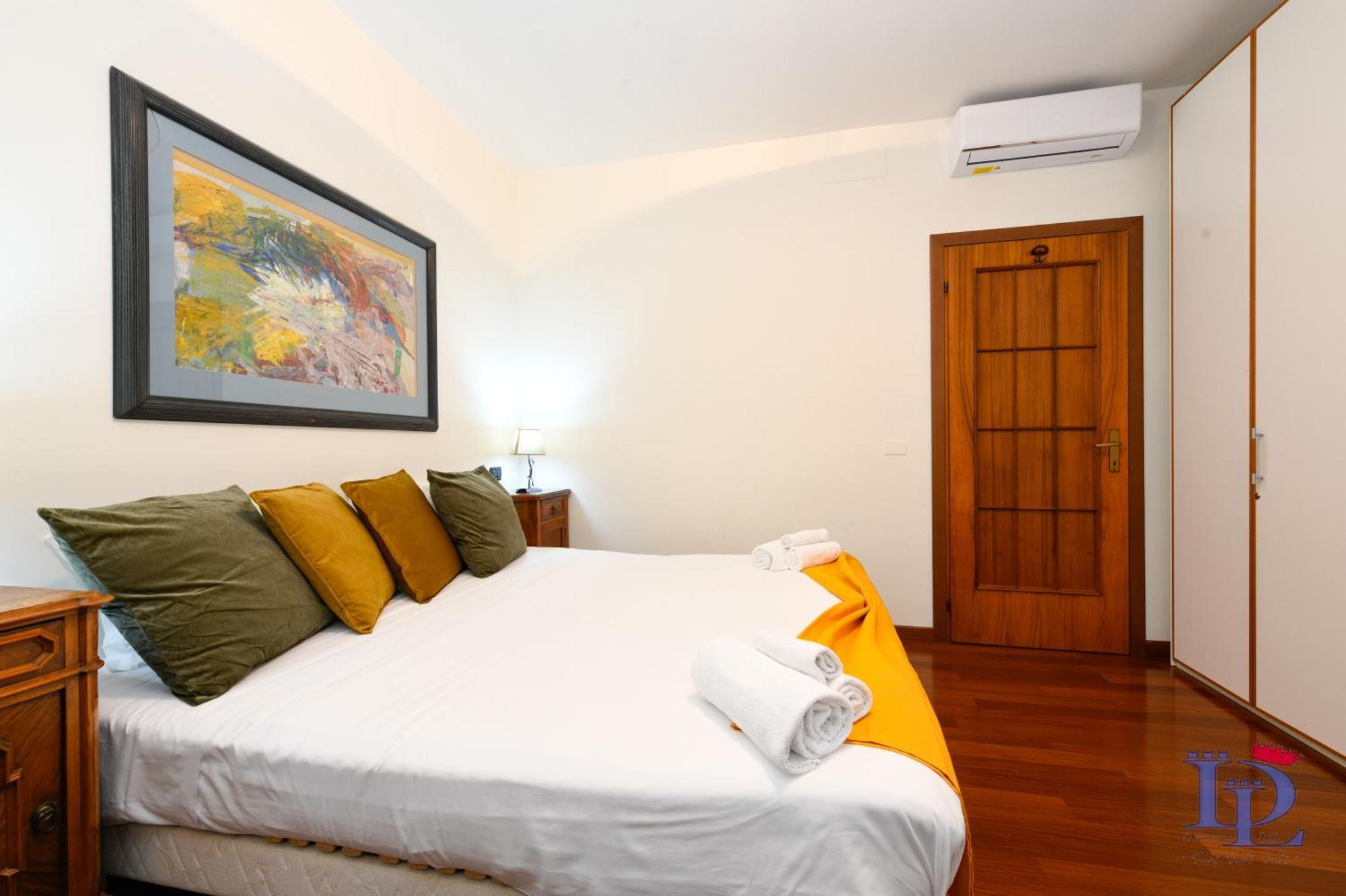 Desenzanoloft Official Partner Marriott Homes & Villas - Gardastar La Stella Del Lago Desenzano del Garda Bagian luar foto
