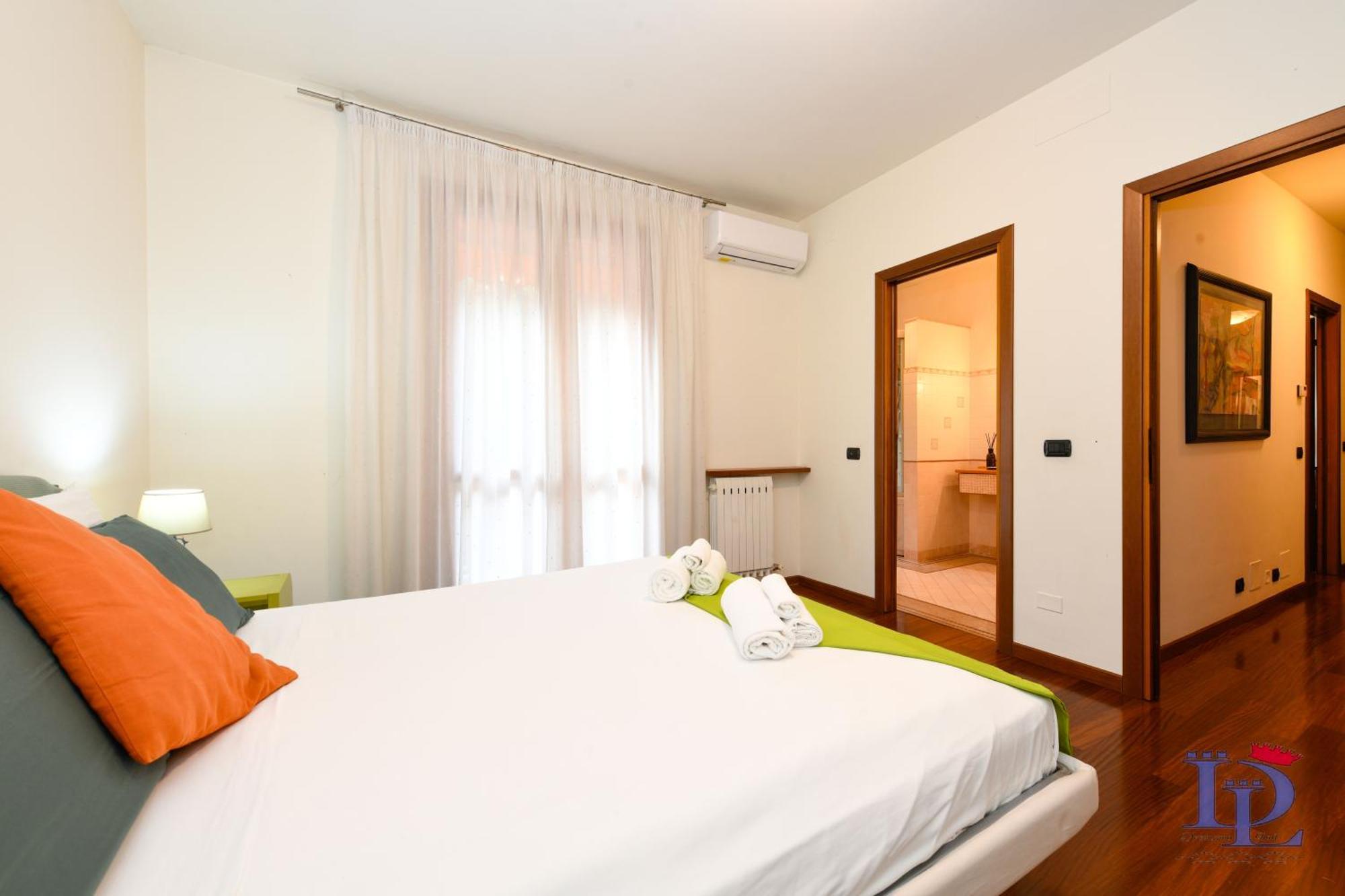 Desenzanoloft Official Partner Marriott Homes & Villas - Gardastar La Stella Del Lago Desenzano del Garda Bagian luar foto