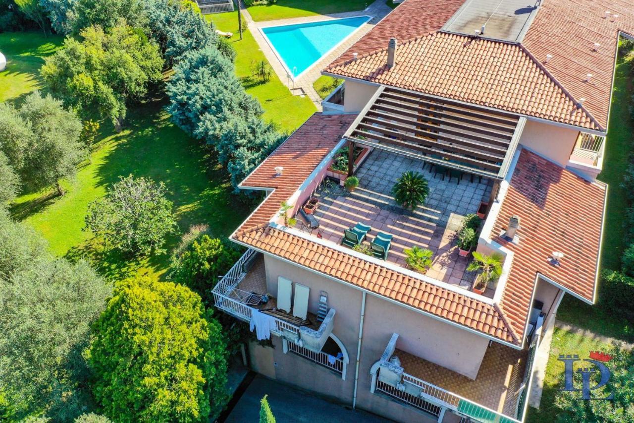 Desenzanoloft Official Partner Marriott Homes & Villas - Gardastar La Stella Del Lago Desenzano del Garda Bagian luar foto